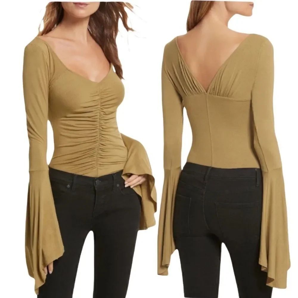Free People - We The Free What A Babe Bell-Sleeve Ruched Top in the Size Large